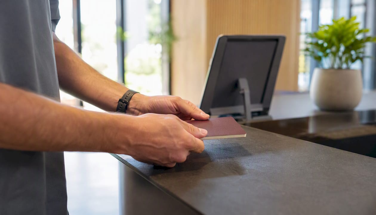Airbnb en España: automatiza el check-in y cumple el RD 933/2021