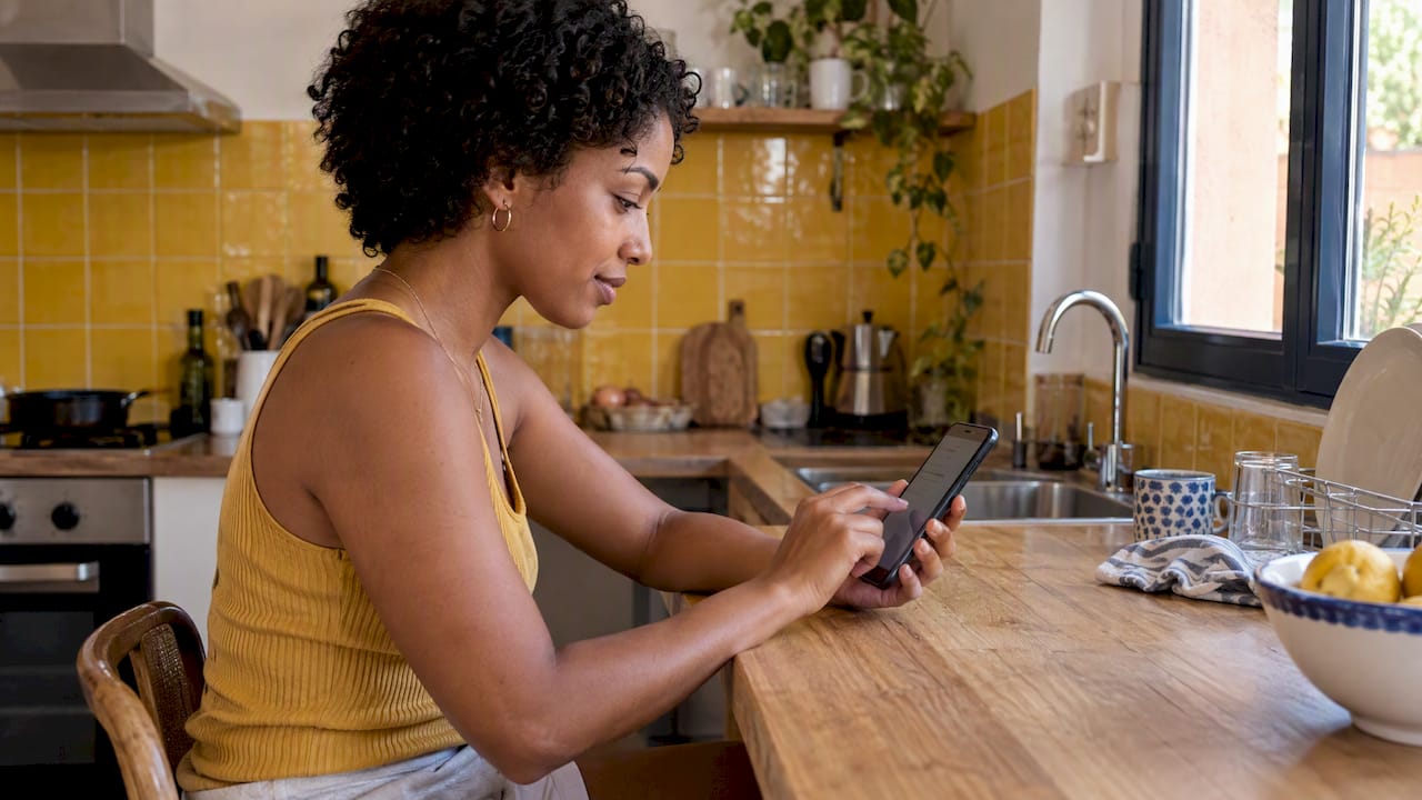 Booking.com Review Requests: What Hosts Can and Can't Do