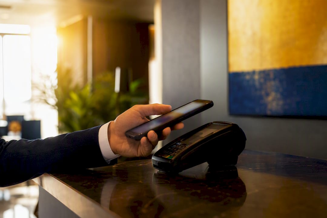 Gestores: cobra con Apple Pay en 5 pasos y gestiona fianzas en 48–72 h