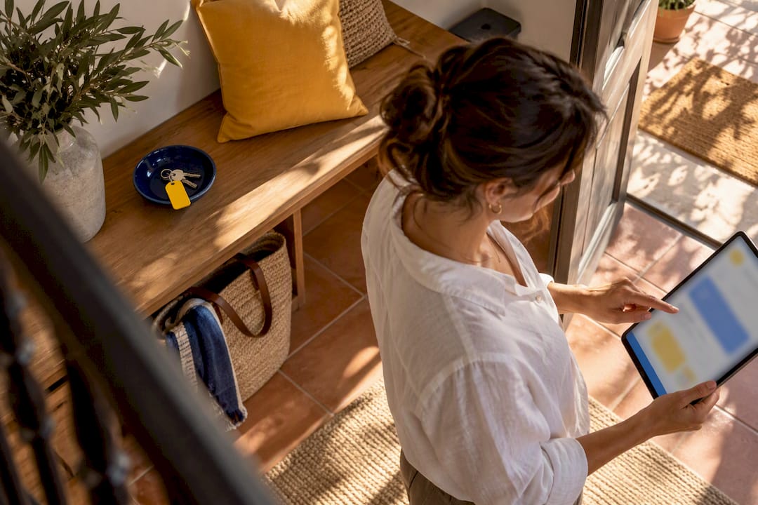Avoid Fines: File Guest Registration in Spain Within 24 Hours