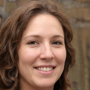 propietaria de apartamento en Barcelona usando EuroCheckin para SES Hospedajes